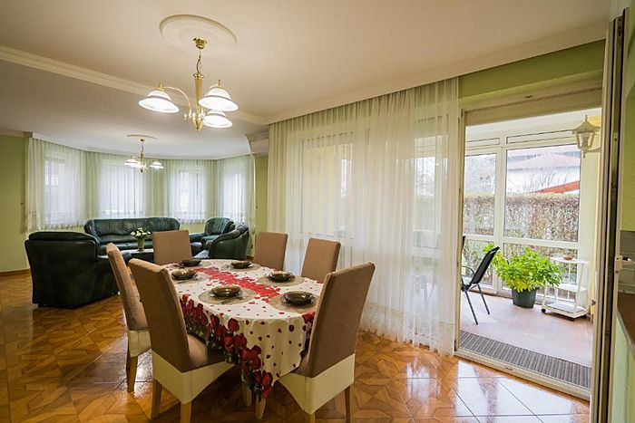 Földszinti apartman nappalija